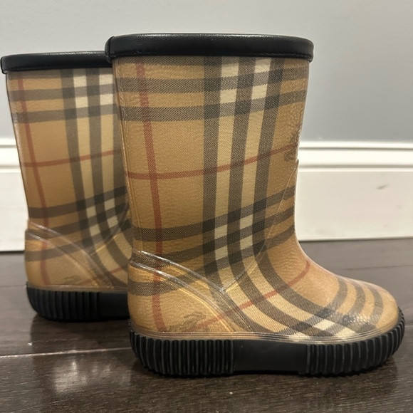 Toddler Burberry rain boots size 9/10 27/28 - Picture 3 of 5